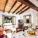 Nice Cosy Villa For 4 People By Renthousing