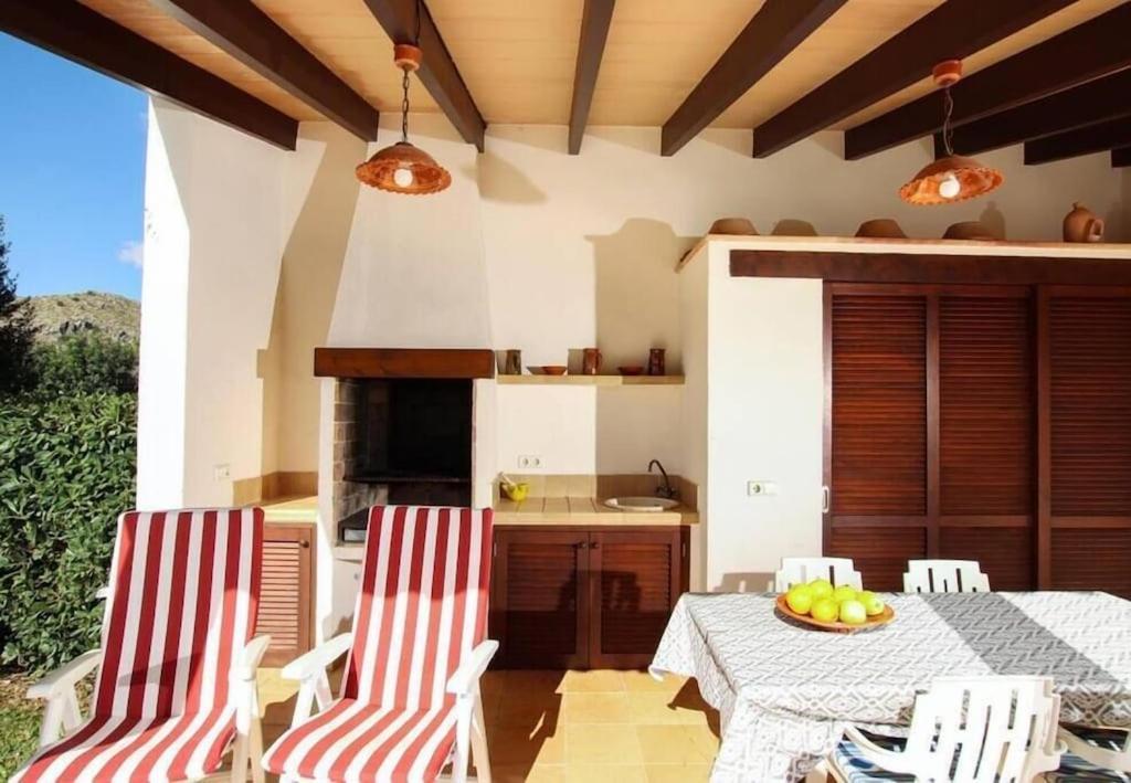 Cosy For 4 People By Renthousing Villa