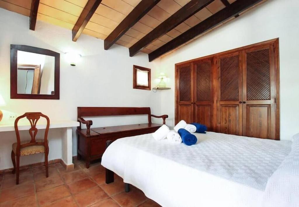 Cosy For 4 People By Renthousing * Port de Pollença